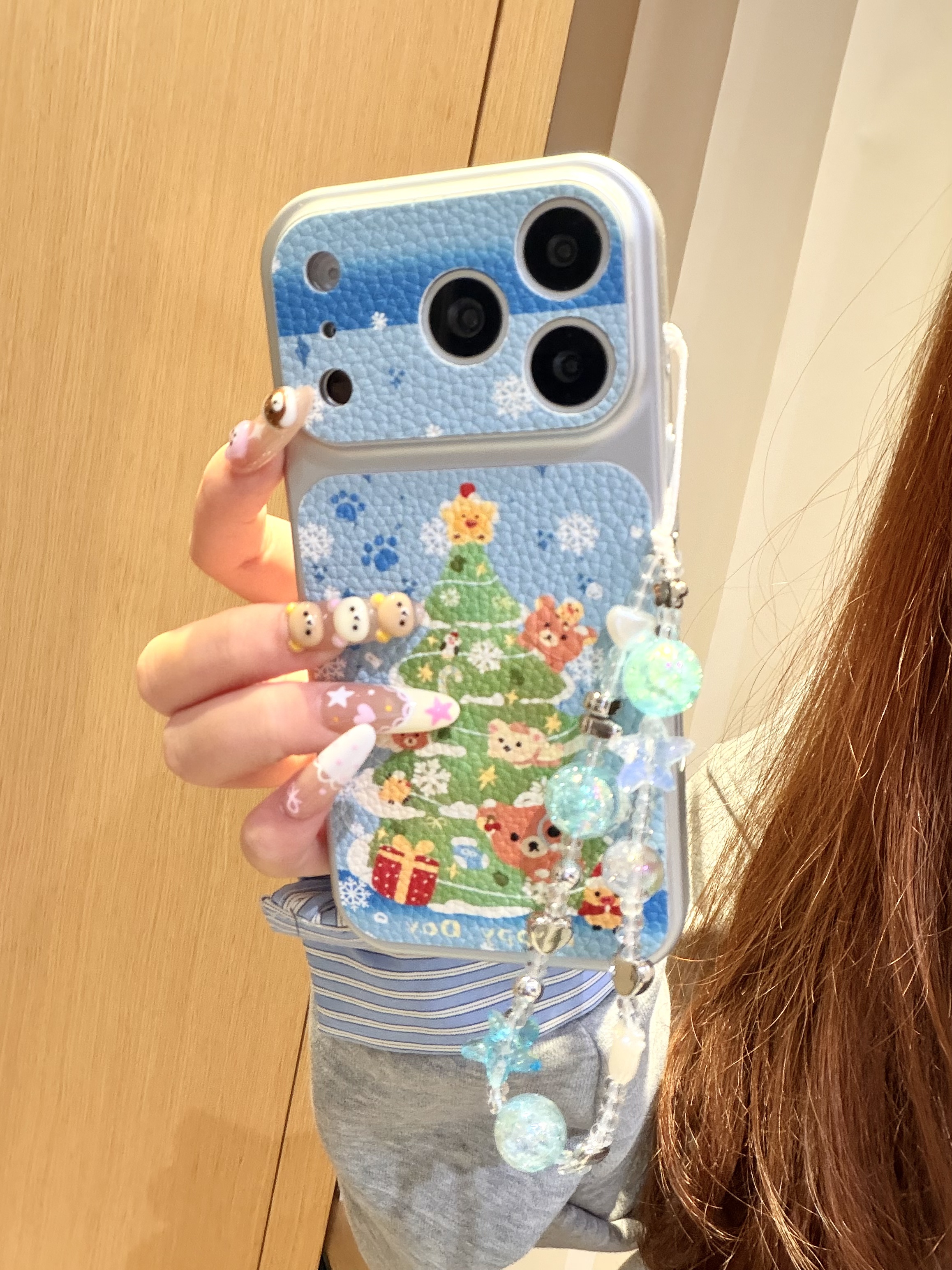 [大视窗皮纹]圣诞轻松熊超薄PC壳可选磁吸适用苹果17/16/15保护壳