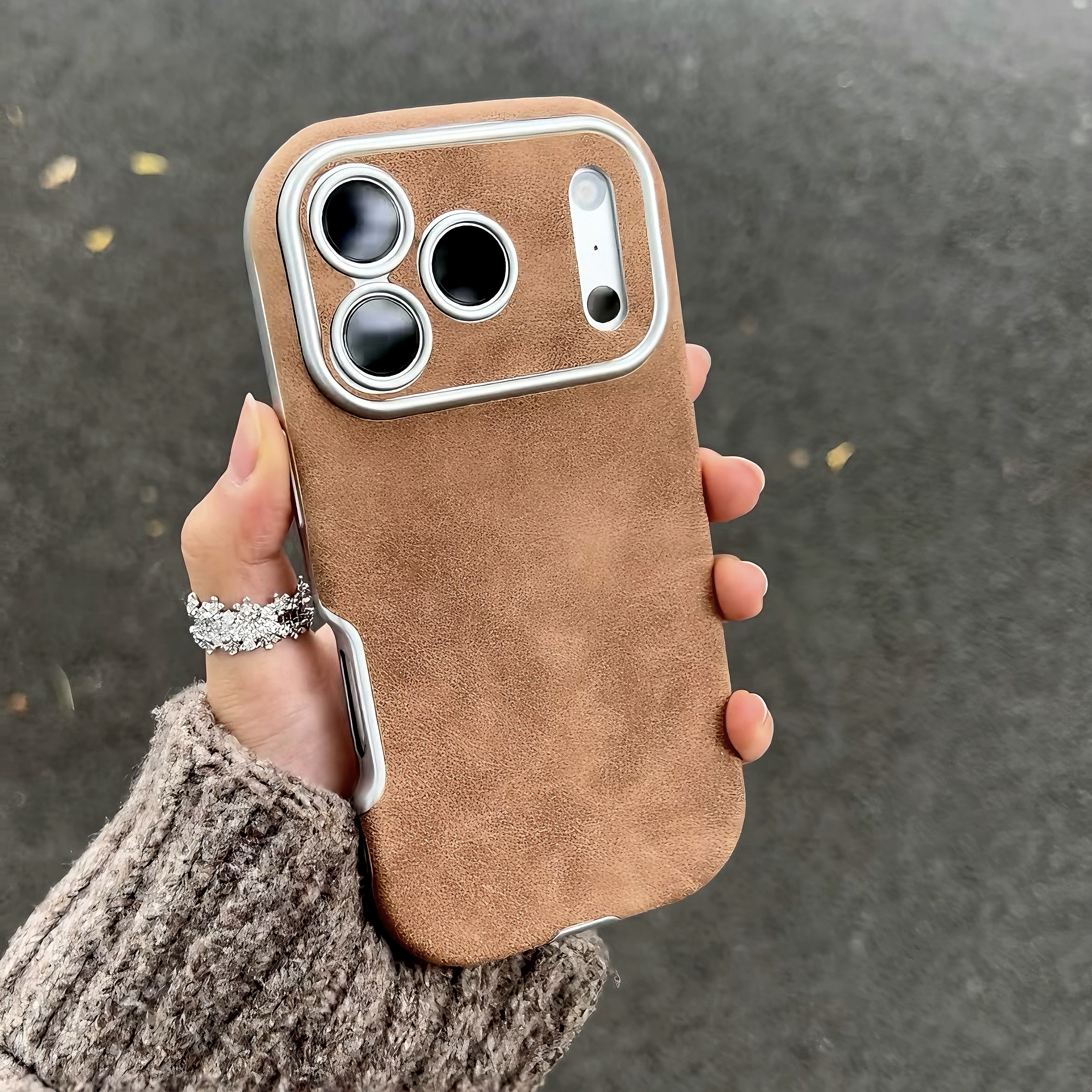 雅天立秋冬麂皮大视窗适用苹果17/16pro手机壳iPhone15简约14/13