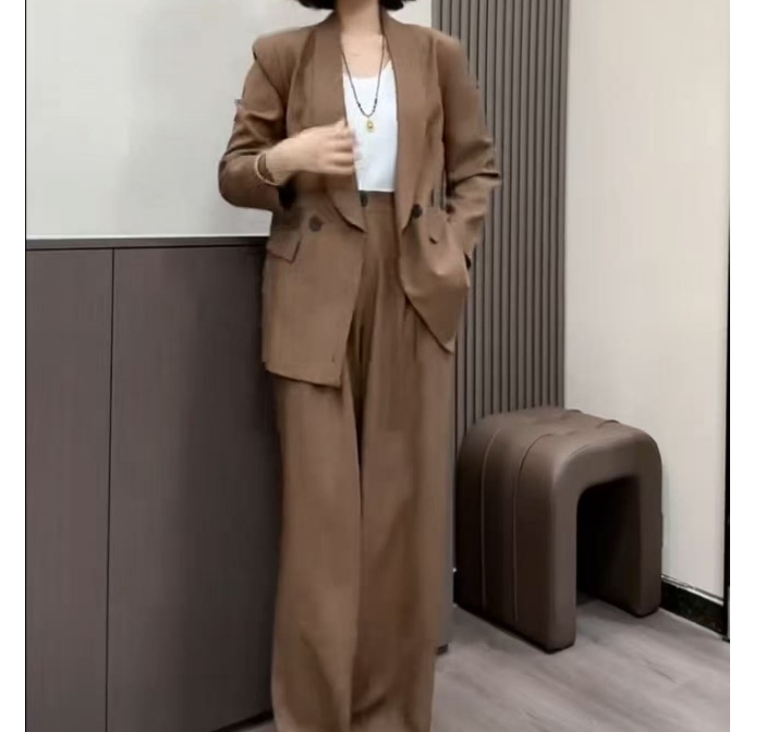 时尚潮流百搭精品女装dgd3652