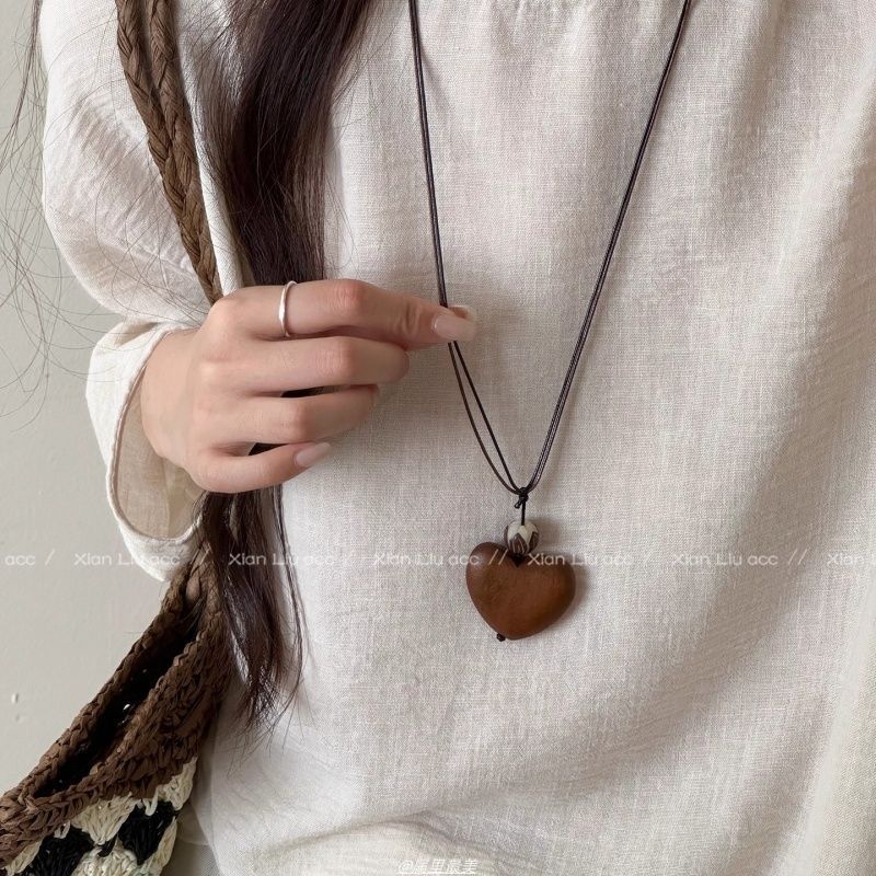 非金属皮质项链 新中式木制爱心吊坠项链女复古民族风长款毛衣链