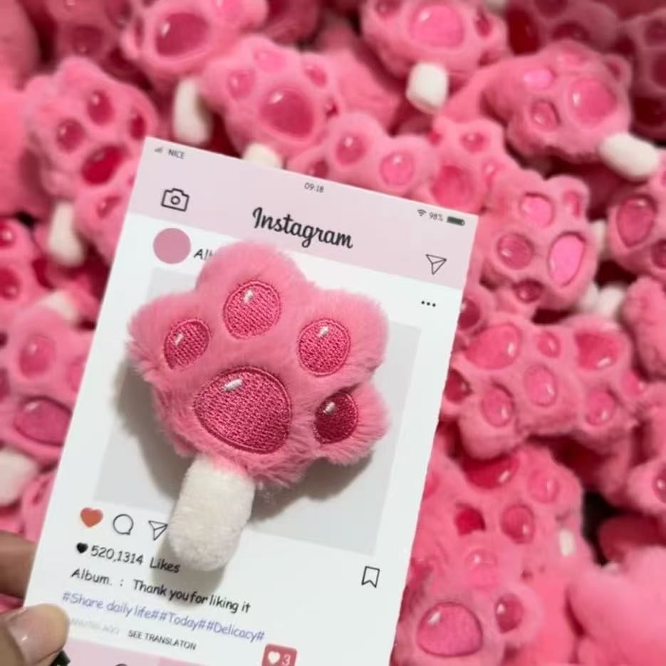 2025秋冬绒可爱爪爪冰棍发夹卡通粉色猫爪发夹甜美少女刘海侧边夹