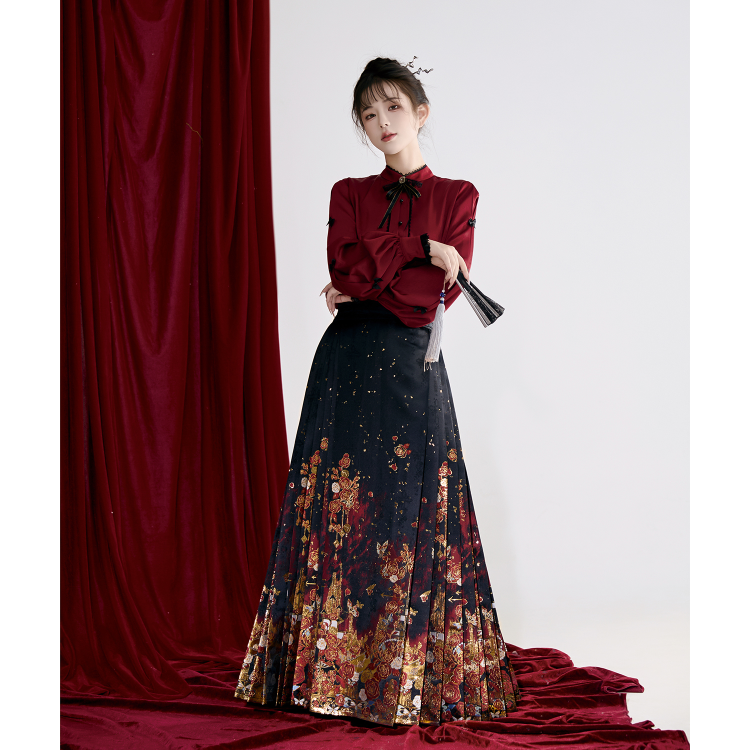揽风华【暗夜玫瑰】原创设计汉服冬季红色明制织金仿妆花马面裙