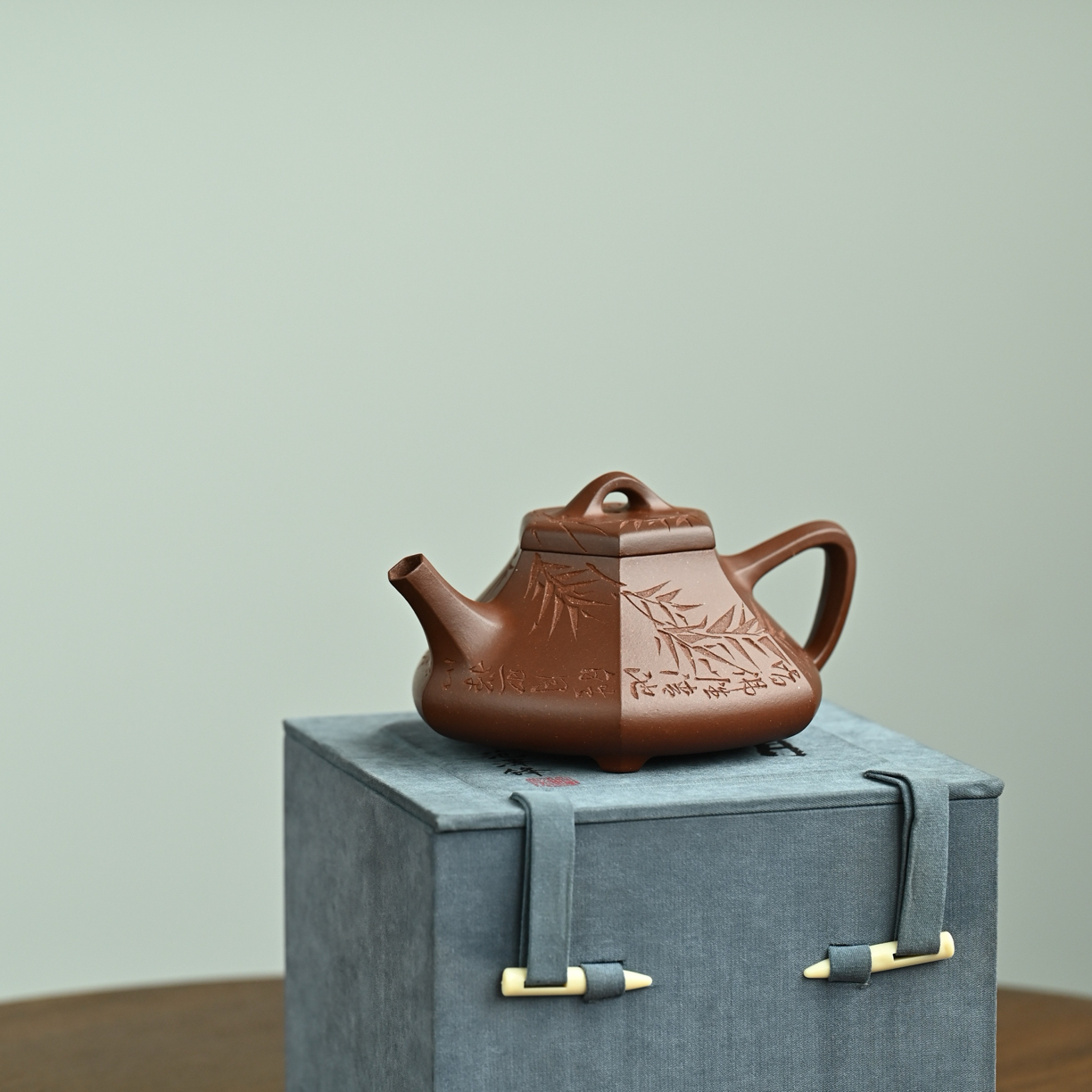 锦瓢·全手工  紫砂壶 黄松徒弟刻绘容量210cc/原矿底槽清