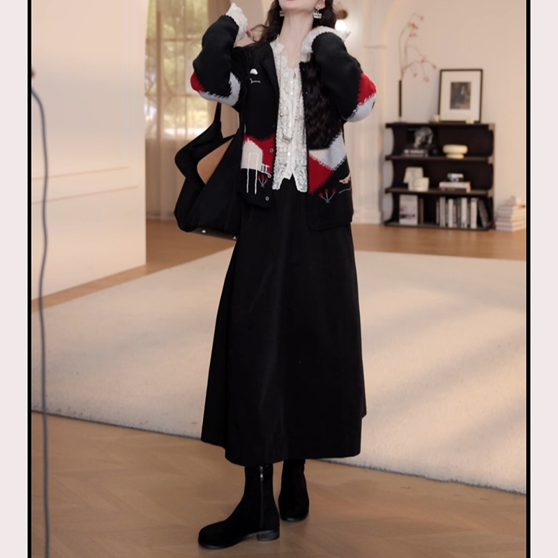 2025新品设计感拼色宽松中长款针织开衫+小黑裙两件套LK2506368