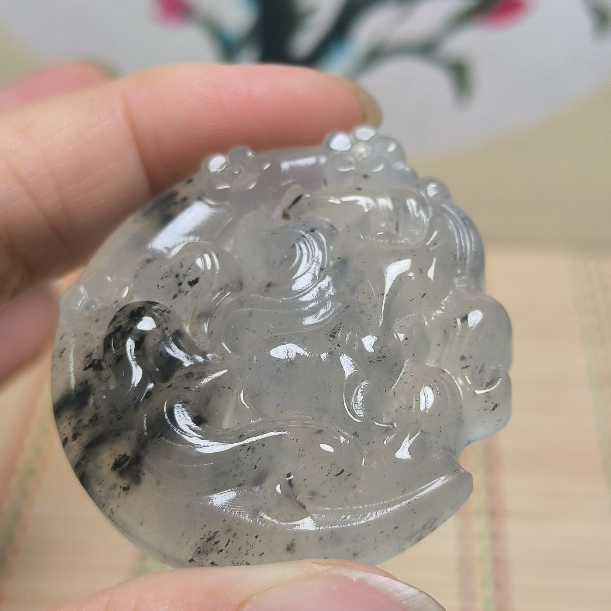 天然岫玉水墨俏色望月九尾狐吊坠挂件