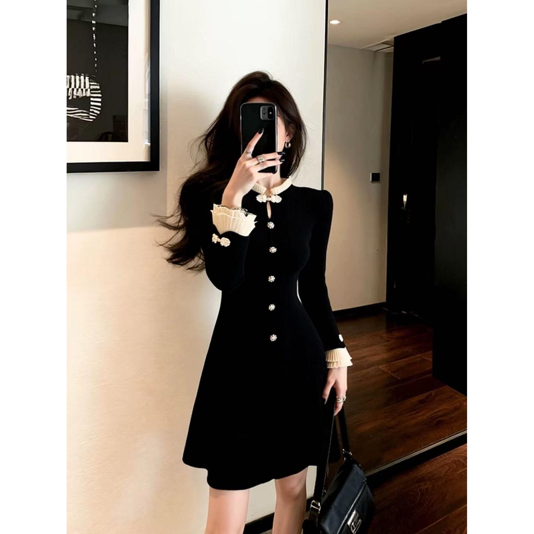 Z261气质富家千金风盘扣收腰修身拼接喇叭袖甜美减龄秋冬连衣裙女