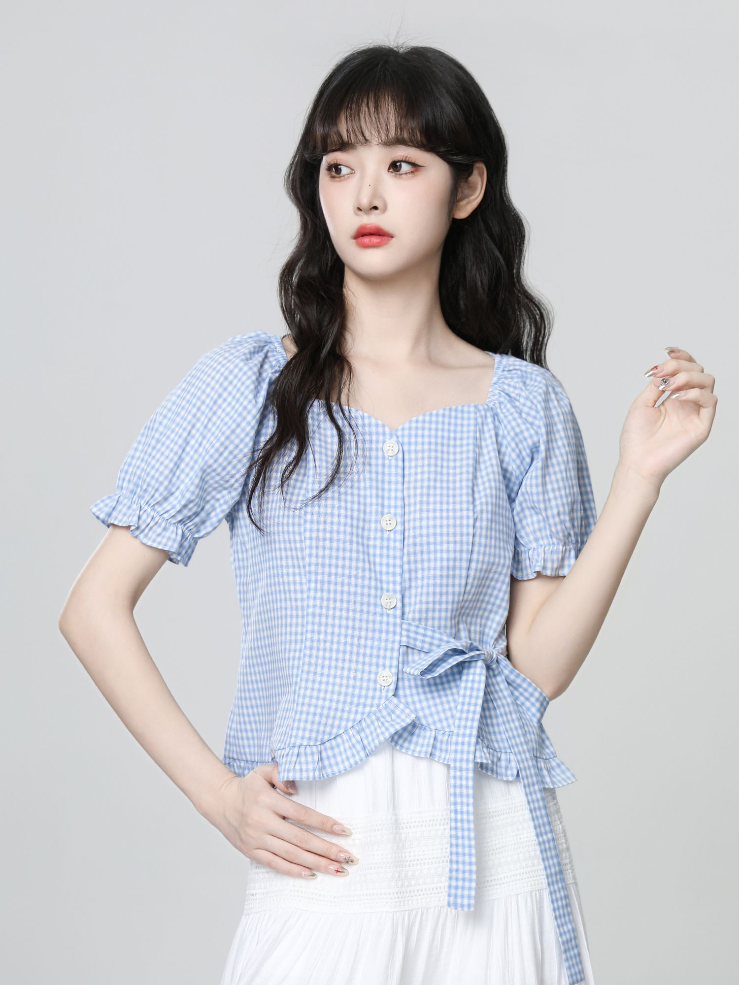 法式蓝色方领格子衬衫女夏季新款泡泡袖收腰系带短上衣