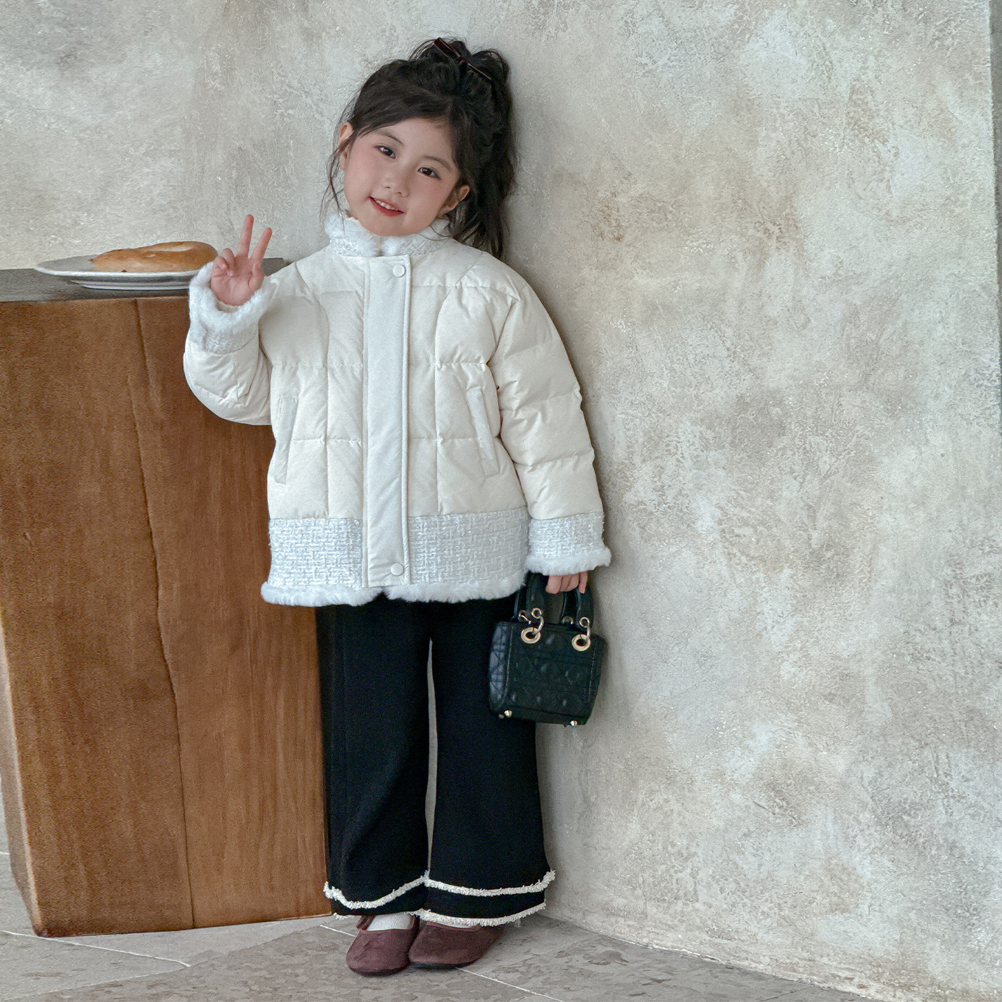 女童棉服秋冬款2025新款女宝宝洋气时髦夹棉外套儿童冬季白色棉衣
