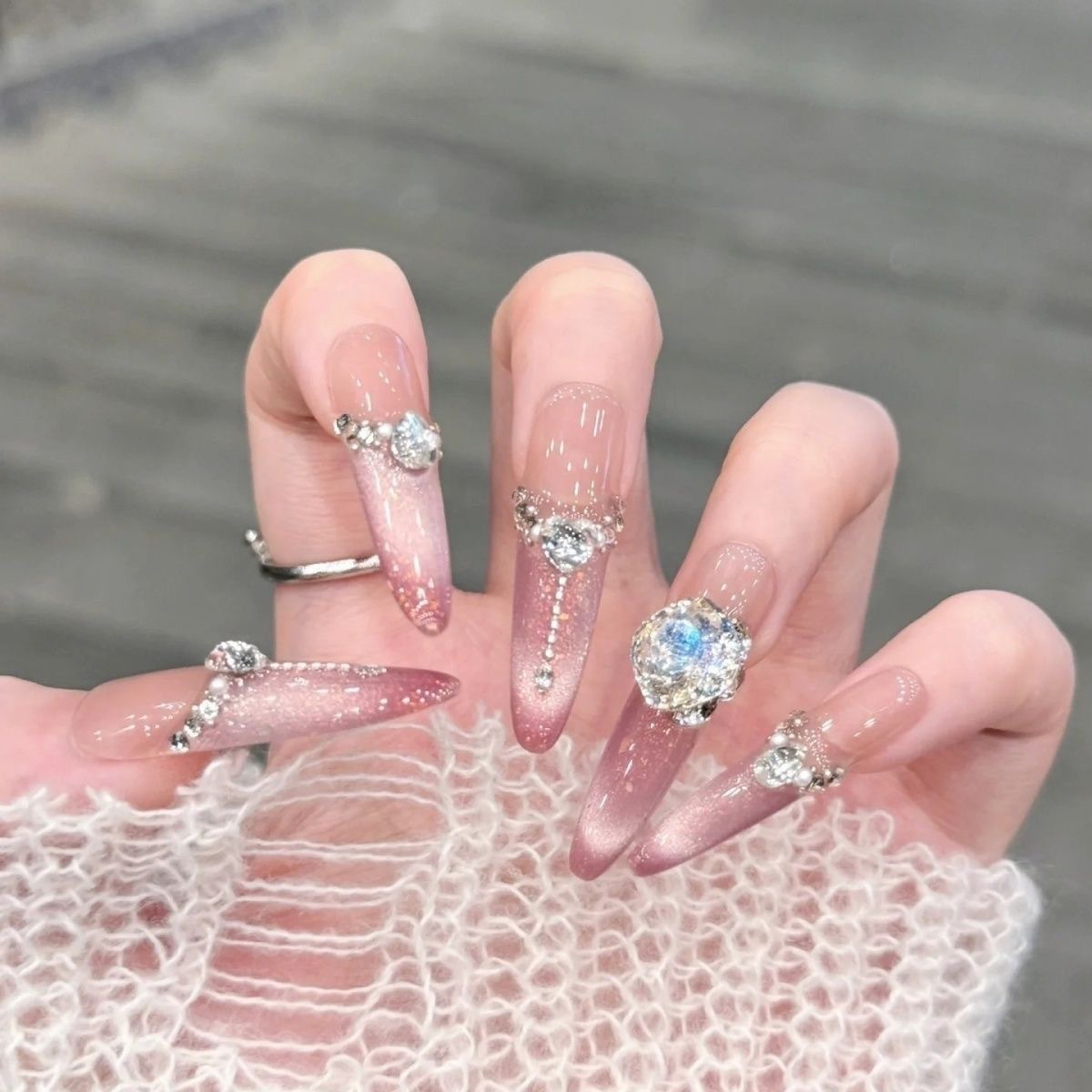 【冰晶莓粉】法式枚粉猫眼爆闪大钻名媛高级气质纯手工美甲穿戴甲