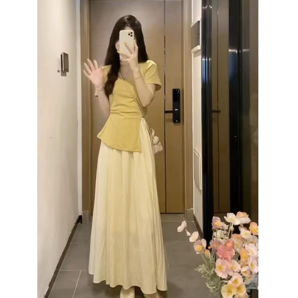 2025夏季穿搭新款女装巨好看今年流行的漂亮爆款上衣裙子两件套