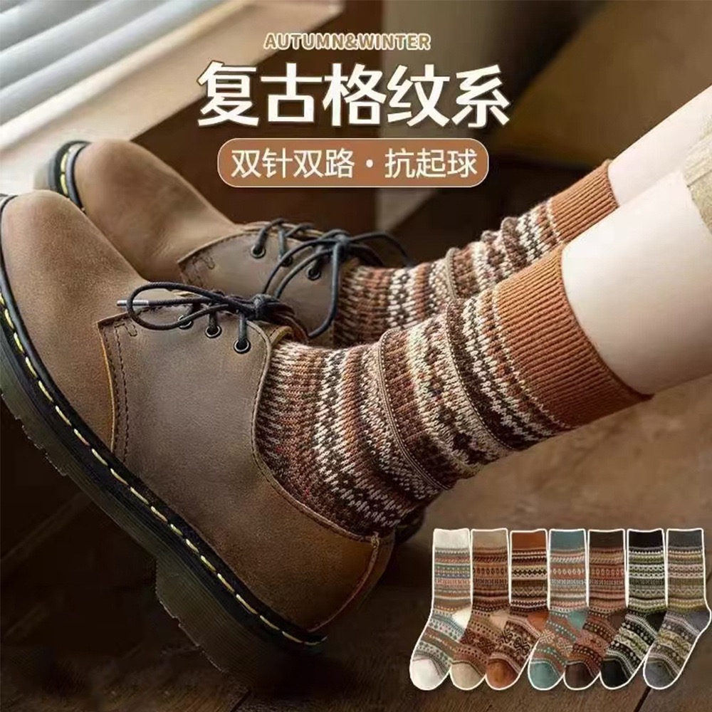 美拉德复古袜子女秋冬新疆棉中筒袜子加厚名族风针织保暖时尚女袜