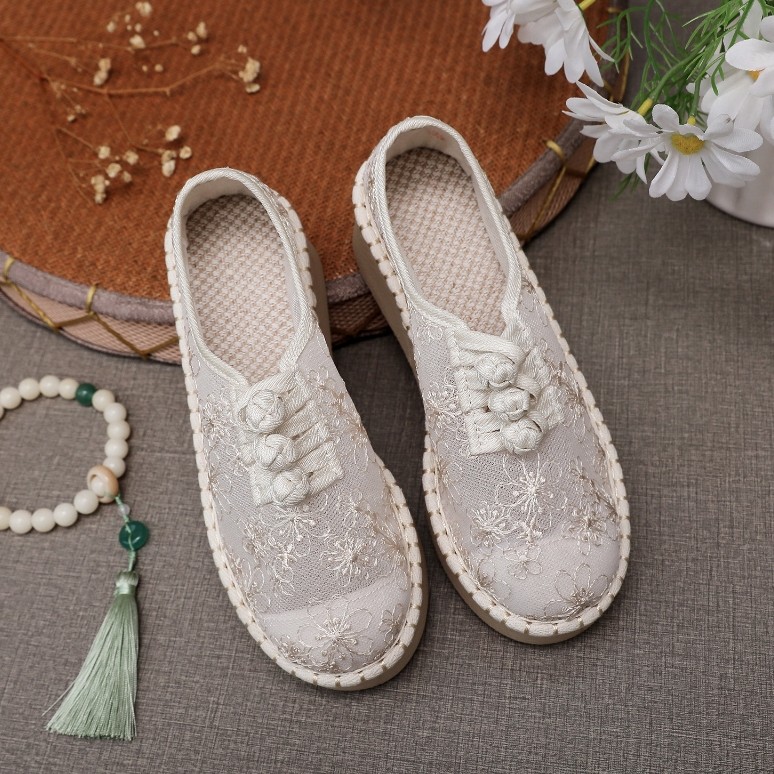 奔赴时尚计划滇韵网纱刺绣7厘米高跟聚氨酯软底透气吸汗坡跟鞋