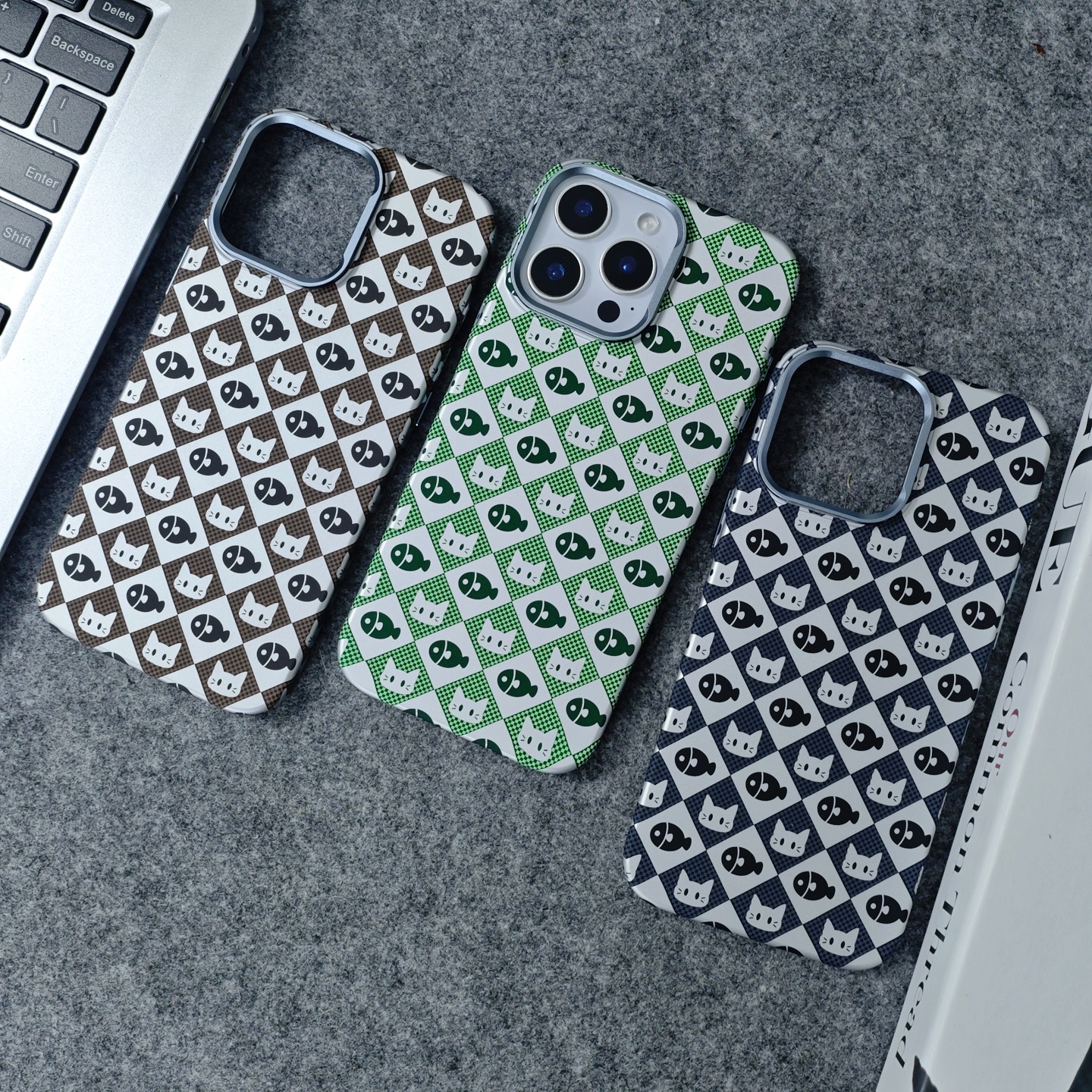 适用iphone16PRO手机壳三星S25U苹果15PM猫多鱼华为Mate70保护套