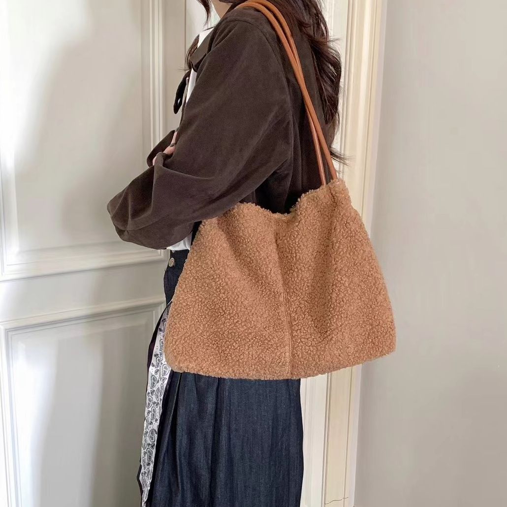 竹笋喵喵 时尚轻奢羊羔绒托特包女2025新秋冬质感通勤日常单肩包