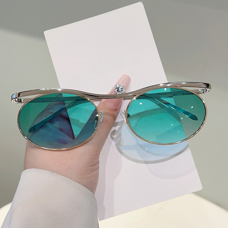 防紫外线眼镜男女同款金色轻薄猫眼太阳镜嘻哈朋克哥特式圆形墨镜