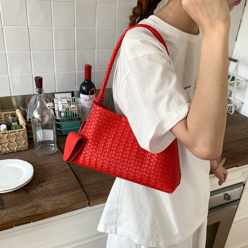 2025新款法式小众气质高级感手拎包时尚编织包单肩腋下通勤法棍包