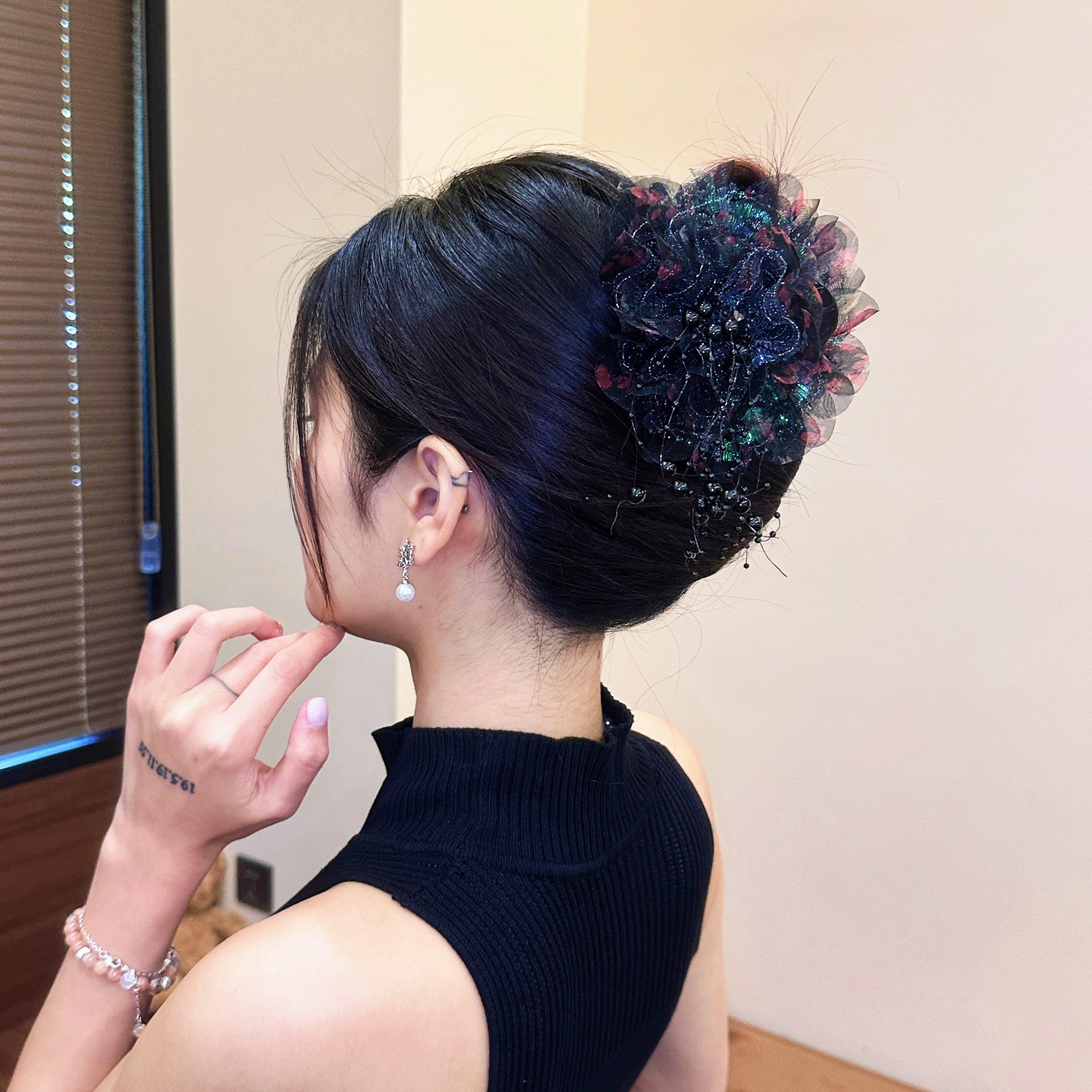 2025新款韩版牡丹花苞后脑勺显发量鲨鱼夹法式森系复古头饰发夹