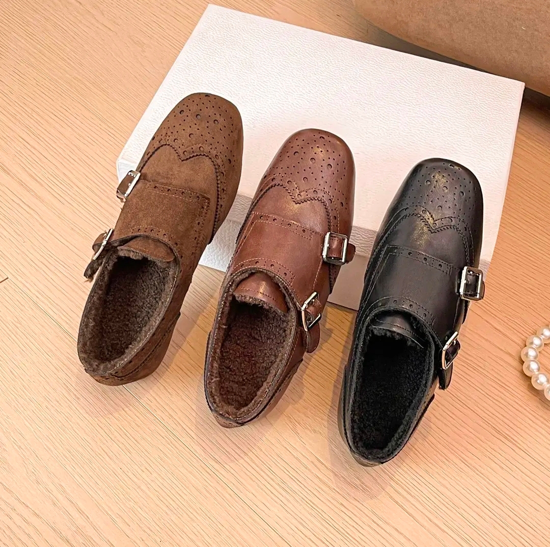 复古英伦风巴洛克雕花小皮鞋女2025新款百搭布洛克乐福鞋单鞋