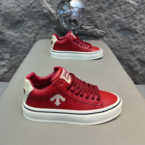 66-558秋冬新款男鞋皮面舒适百搭软底板鞋男士时尚休闲鞋