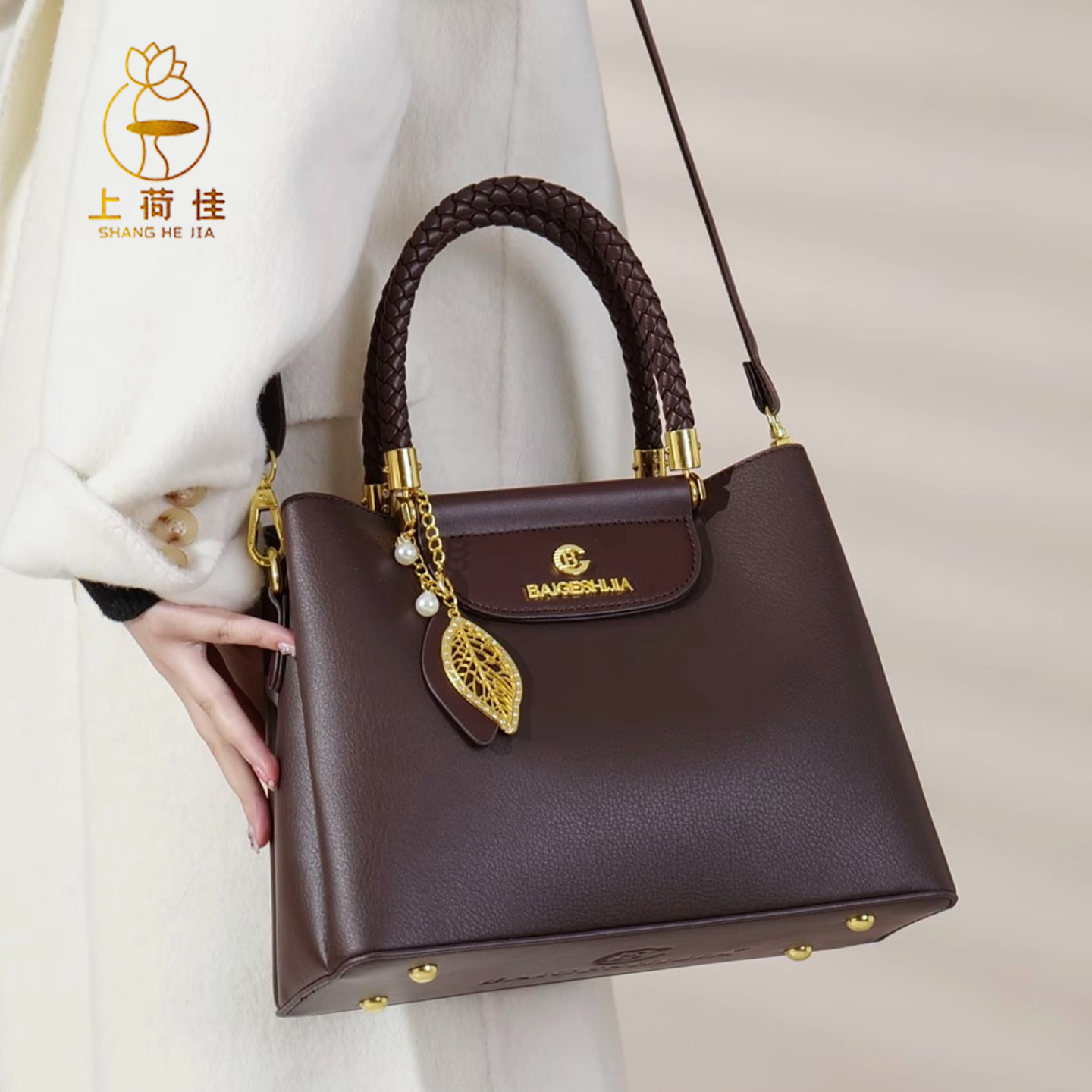 【当天发货】新款爆款轻奢风手提款纯色斜挎包秋款包包经典水桶包女