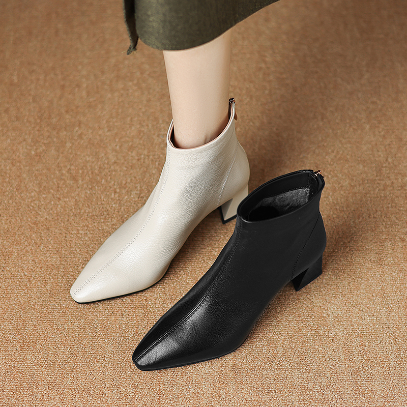6cm法式尖头粗跟短靴百搭真皮通勤高跟靴子白色时尚不累脚瘦瘦靴