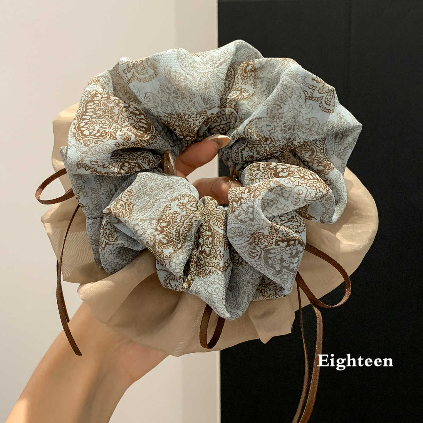 新中式双色蝴蝶结大肠发圈女高级感扎头发超大号复古发饰头绳新款