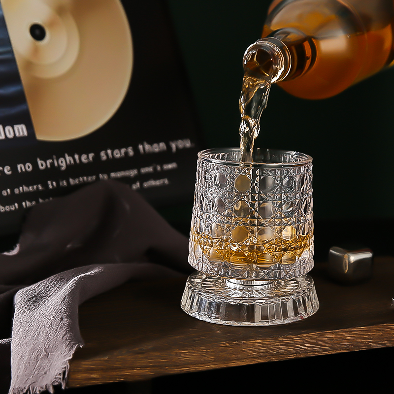 网红铝制底座旋转杯解压杯透明创意威士忌个性杯洋酒杯家用