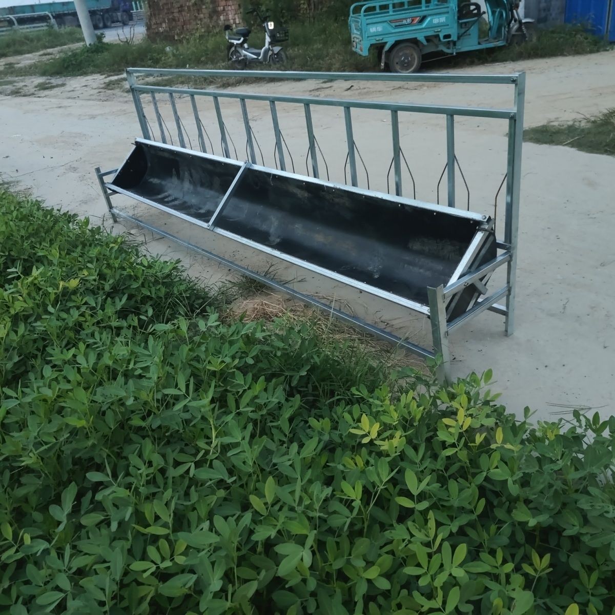 羊槽子料槽翻转羊槽带架子羊槽新款羊槽单面羊颈夹定位羊槽围栏喂