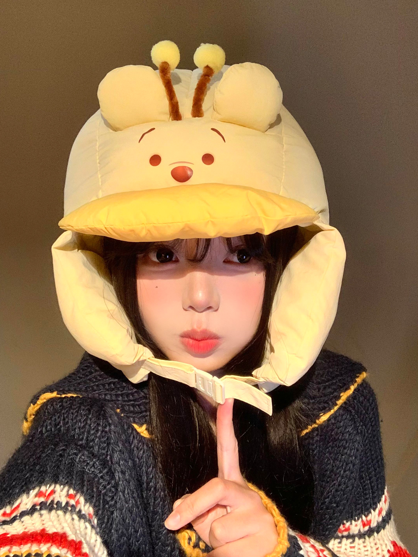 黄色蜜蜂小熊护耳雷锋帽女秋冬季可爱显脸小加厚保暖防寒飞行帽子