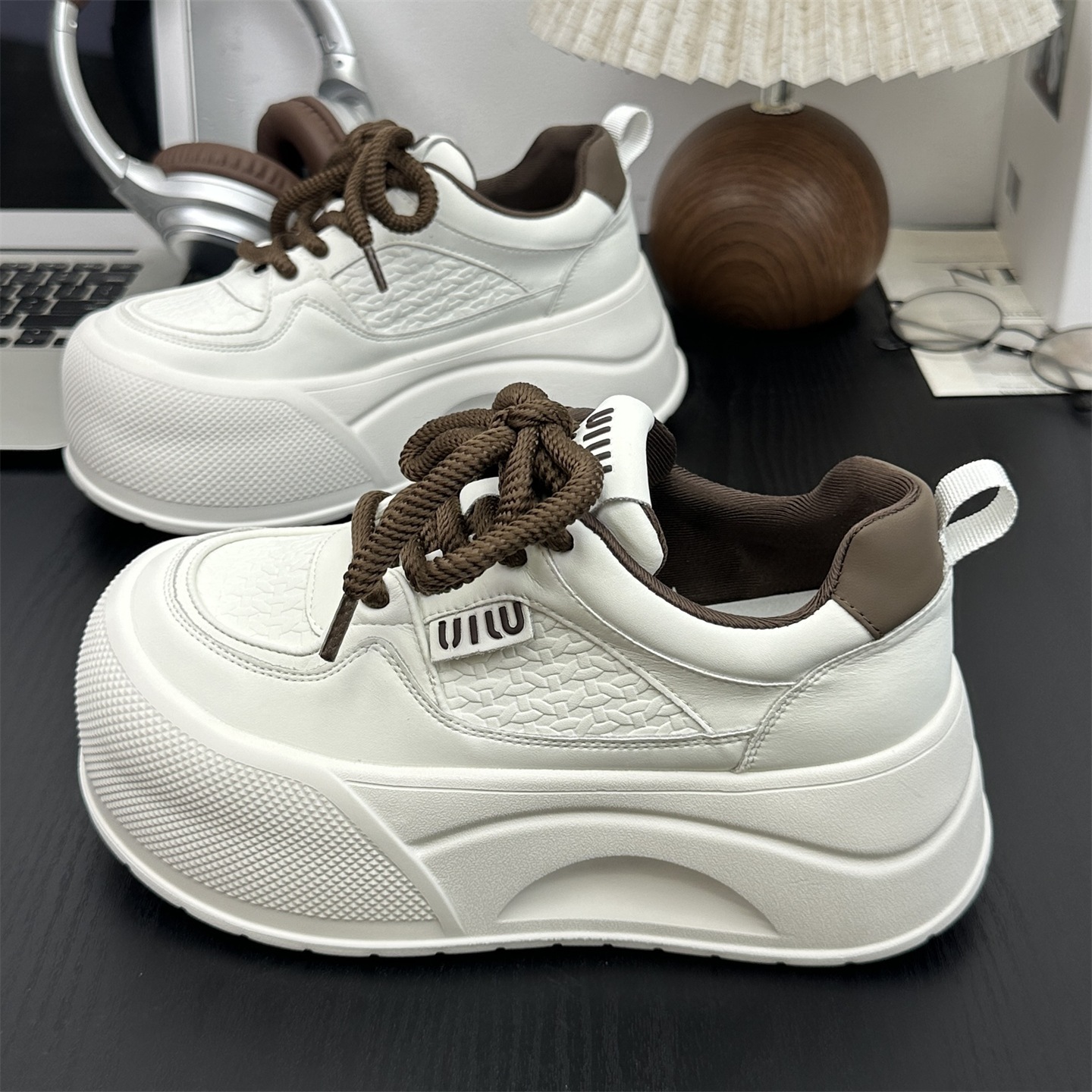 爆款小个子6cm厚底增高轻便小白鞋女2025秋新款系带百搭大头板鞋