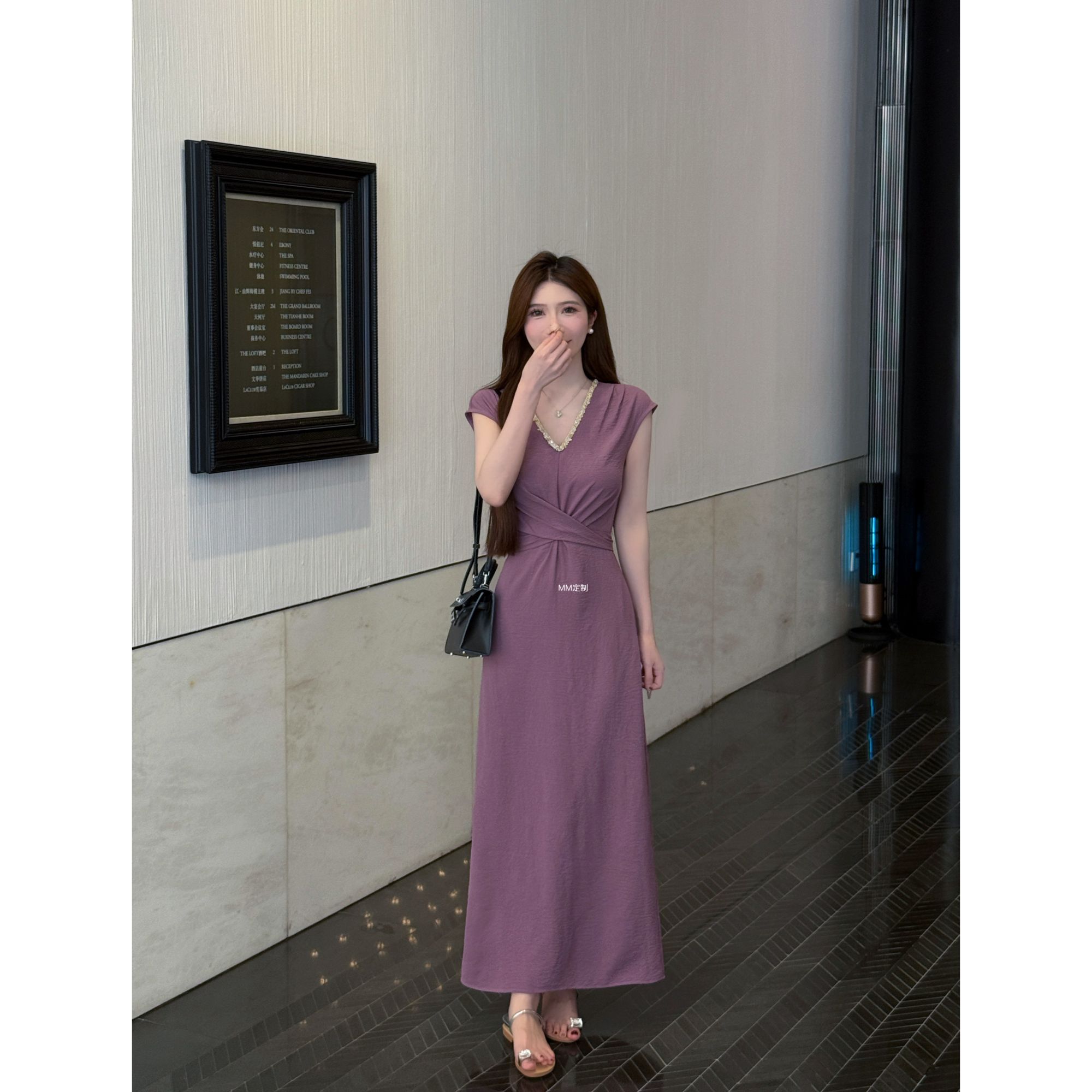 【萌萌家定制】修身梦幻紫色V领法式针织绑带设计水钻连衣裙A445