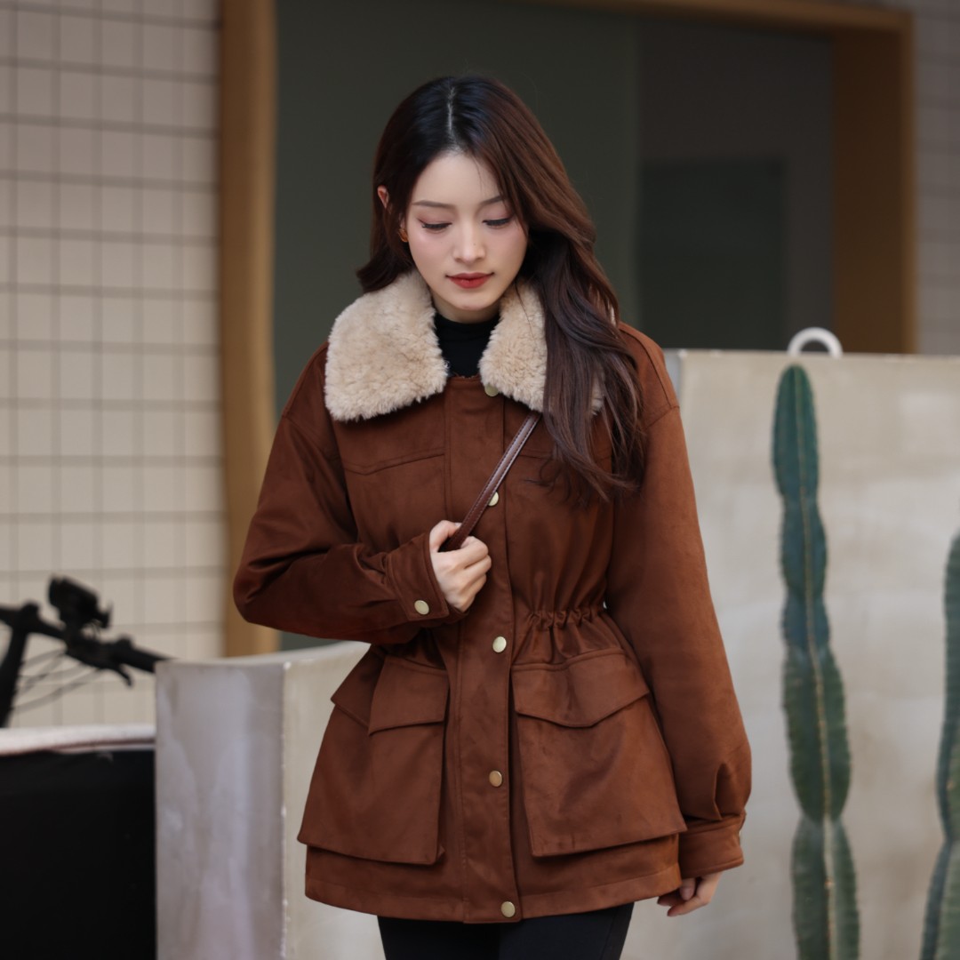 90白鸭绒羊羔毛翻领麂皮绒派克羽绒服外套女2025冬季新款收腰保暖