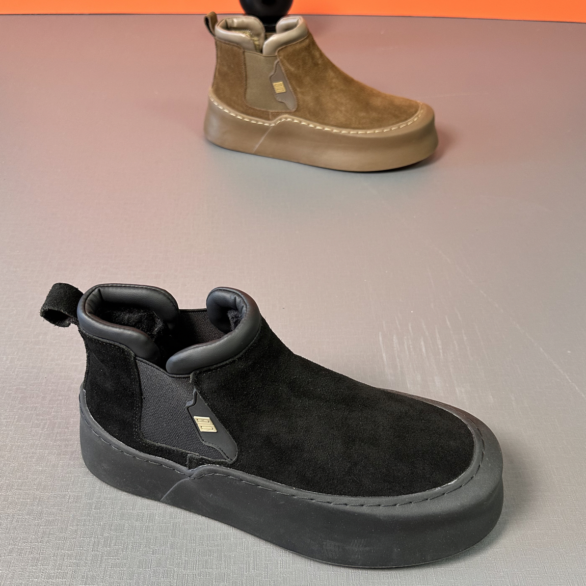 冬季纯色板鞋运动风高帮休闲鞋加绒保暖厚底增高板鞋