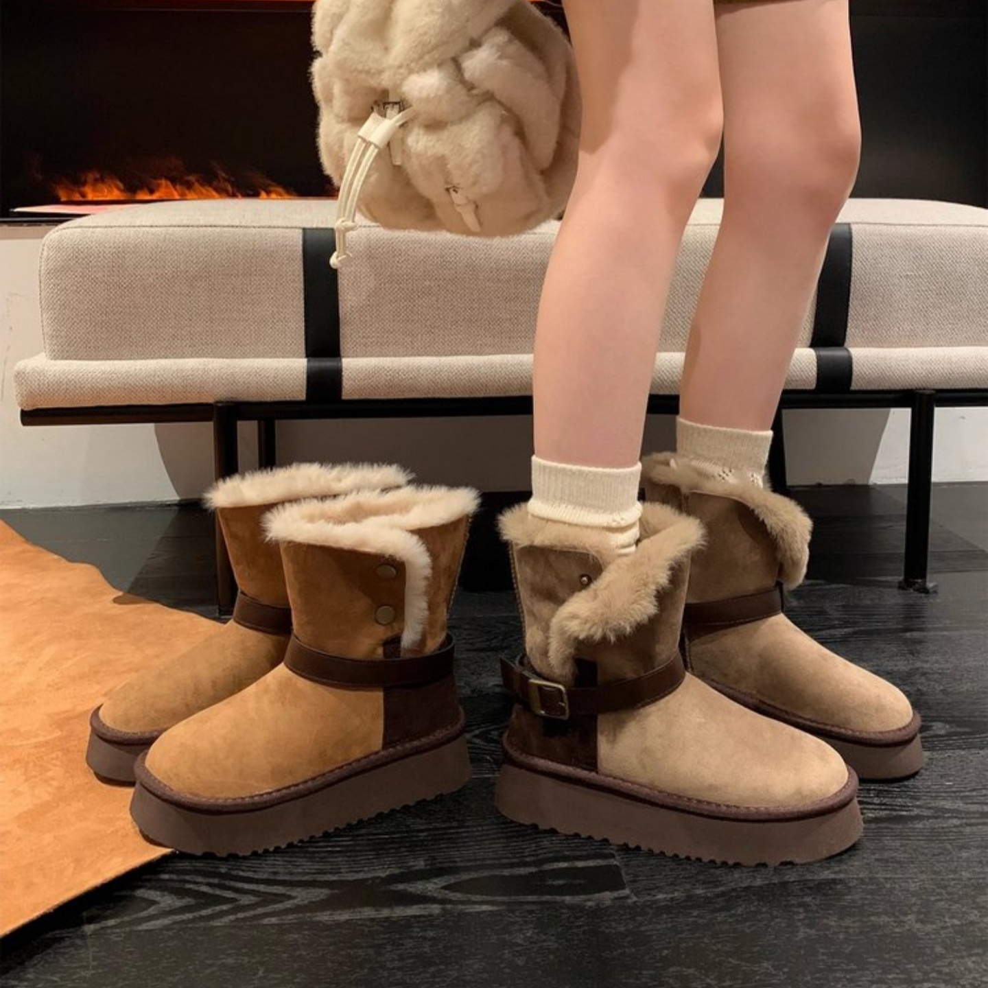 秋冬羊羔毛2025新款复古厚底加绒加厚短靴增高毛毛靴子
