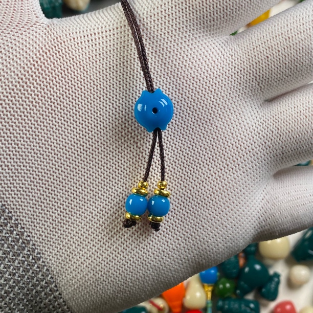 精工暴力蓝色雪巴琉璃鱼嘴背云老型弟子珠手工时尚可爱镶嵌复古