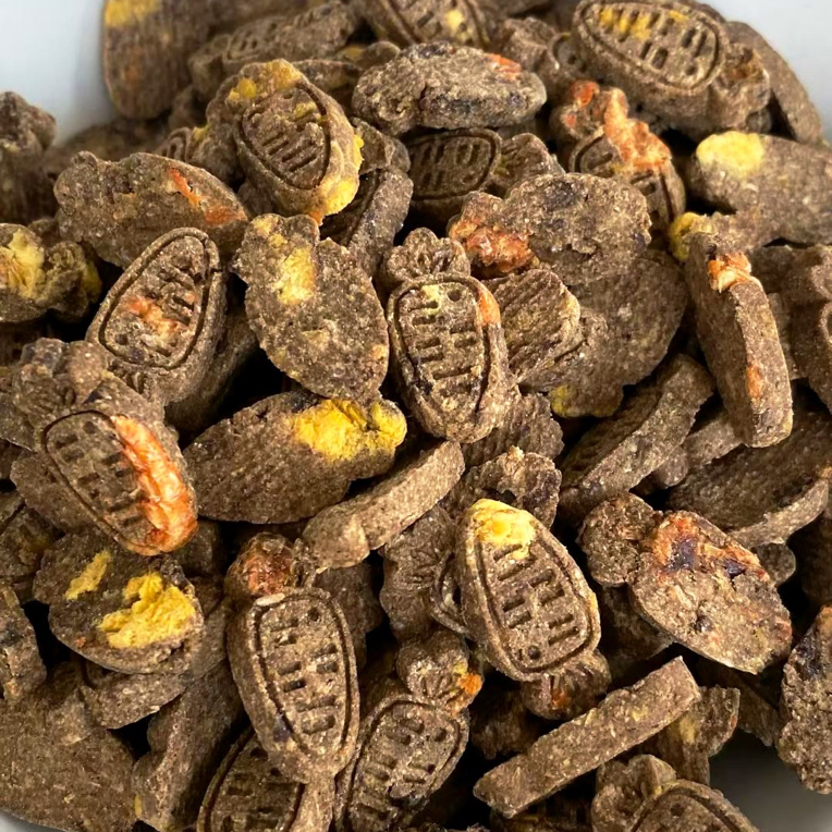 k45毛孩子的鲜宠盛宴！里面添加磷虾➕蛋和胡萝卜一口下去满满营养