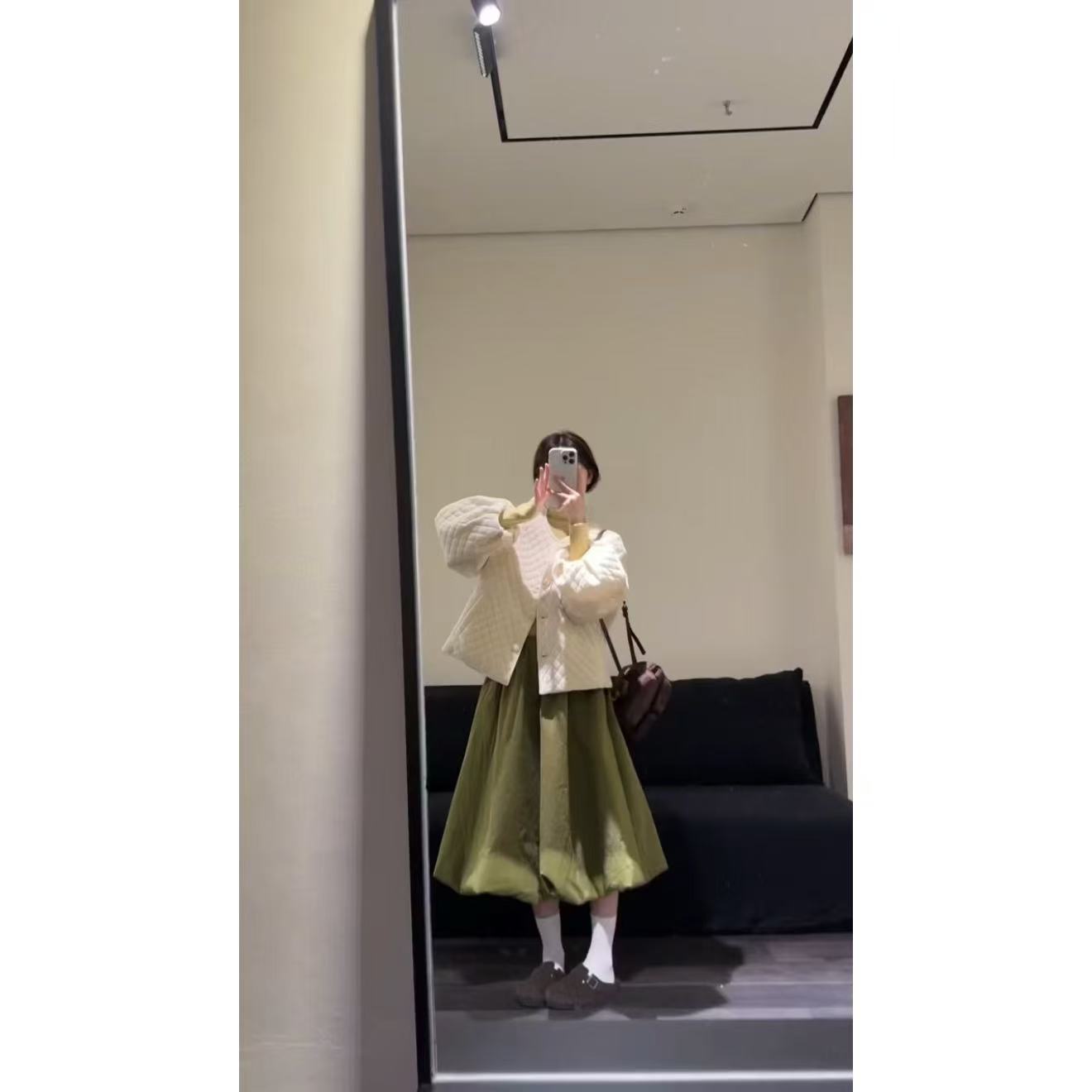 韩系新款穿搭秋冬小清色绿色内搭上衣搭花苞棉服绿色蓬蓬裙三件套