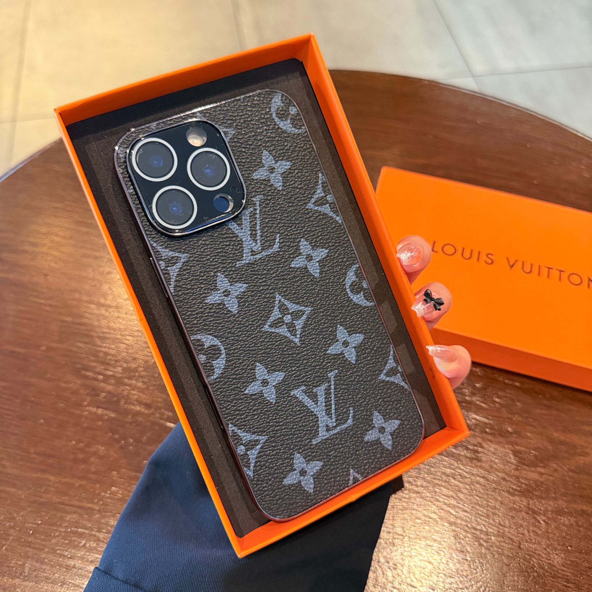 带镜头膜iPhone16promax手机壳老花适用苹果15全包14pm皮纹13新款