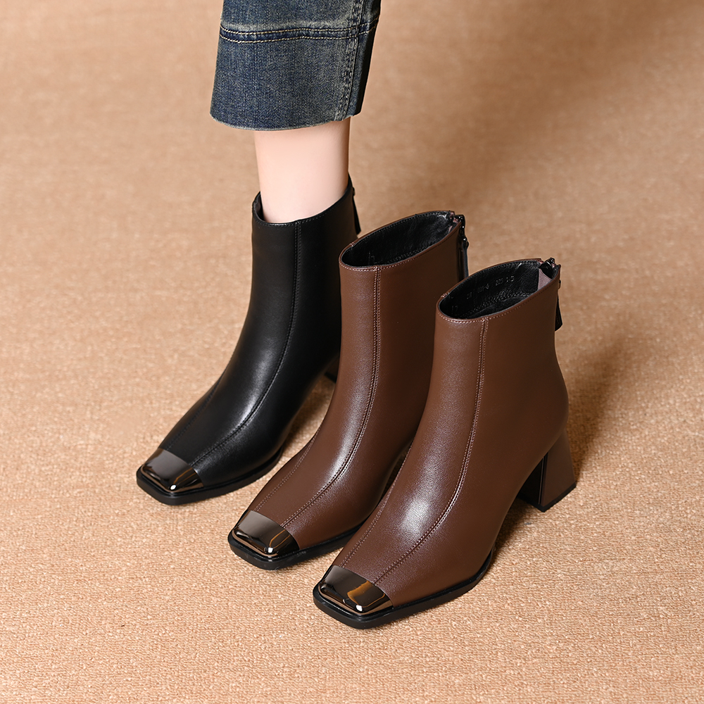 方头英伦风防撞金属头马丁靴女2025春秋新款百搭复古粗跟高跟短靴