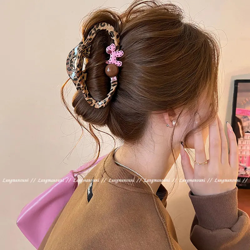 豹纹镂空云朵抓夹女高级感2025新款秋冬发量大后脑勺鲨鱼夹子发饰