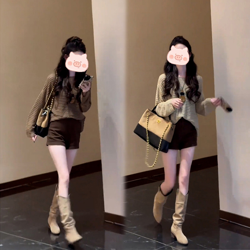 早秋超火穿搭一整套2025新款韩系慵懒风时尚百搭长袖上衣短裤套装