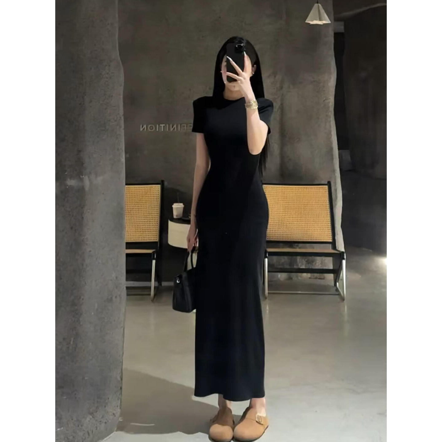 设计感连衣裙女2025夏季新款法式气质圆领短袖收腰中长款包臀裙子