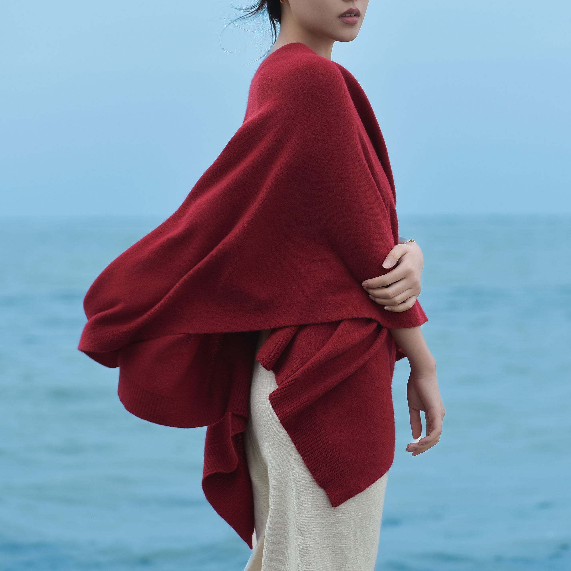 羊毛披肩外搭女2025新款保暖百搭纯色针织围巾两用秋冬季长款高级