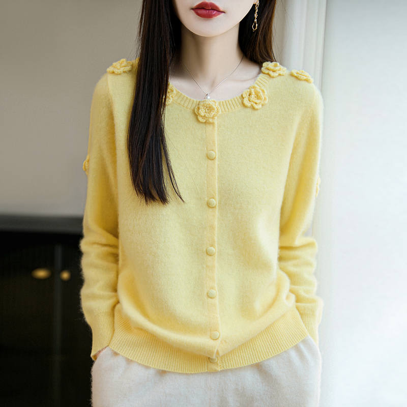 高级感100％纯羊毛衫女秋冬季加厚圆领毛衣手工刺绣玫瑰花羊毛开衫