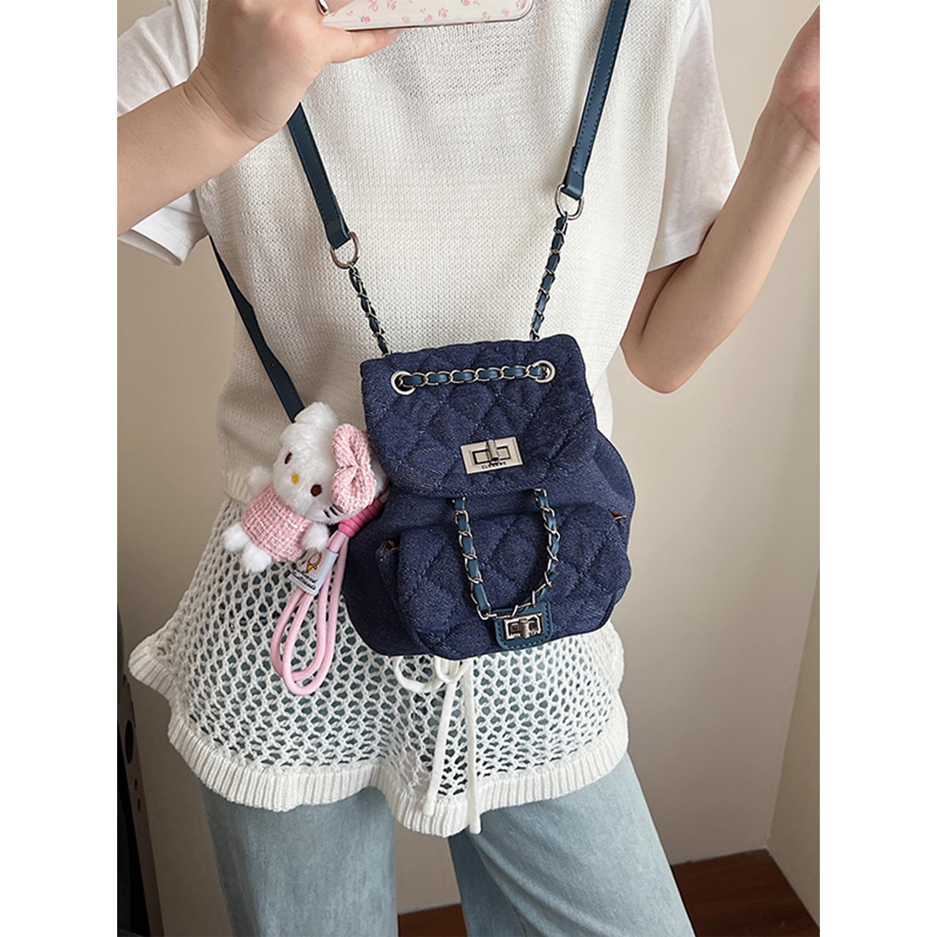 牛仔布包女夏天2025新款时尚小众设计菱格链条双肩包轻便旅游背包