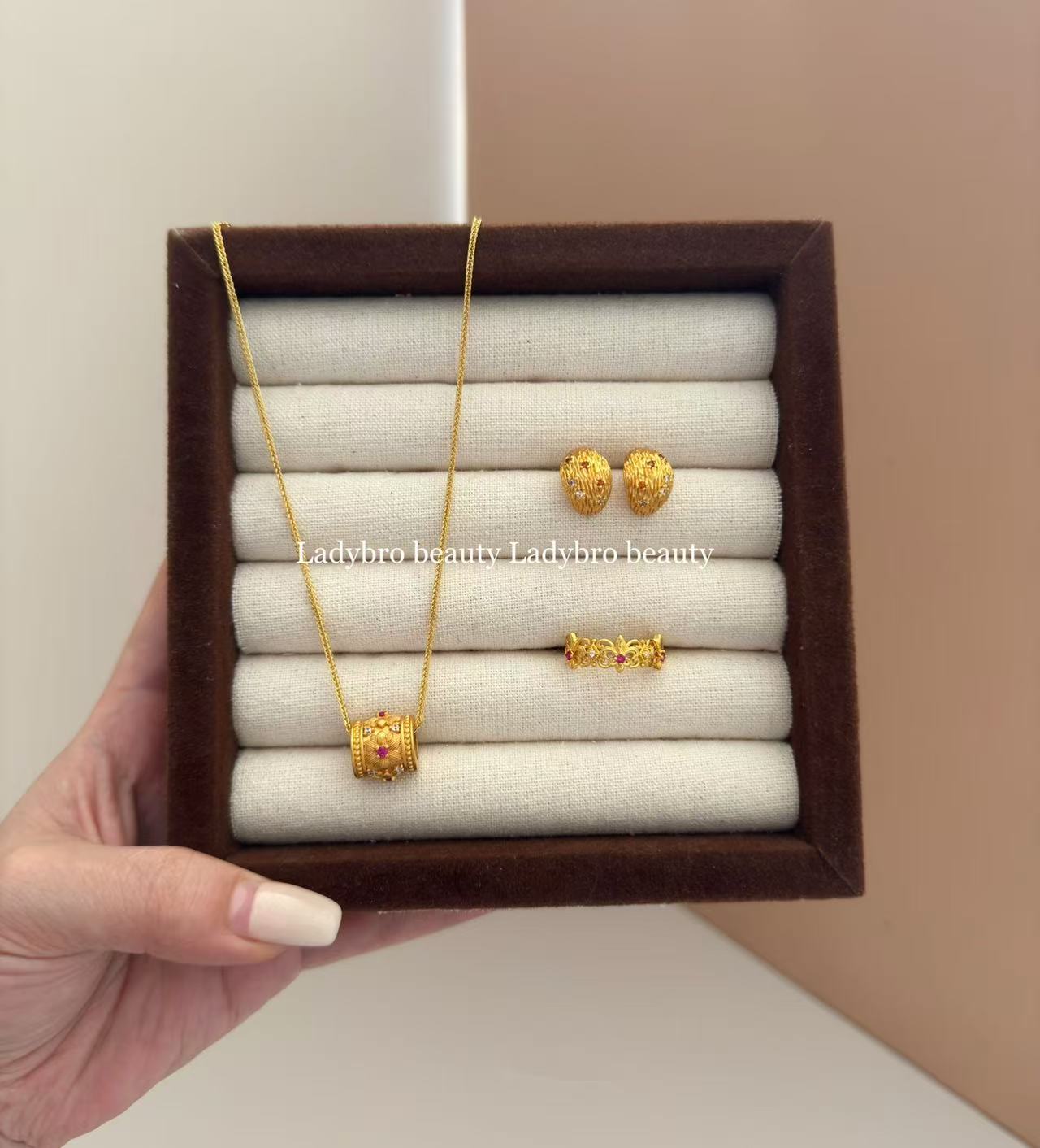 铜合金亚克力项链 古法拉丝点钻繁花路路通项链三件套小蛮腰气质