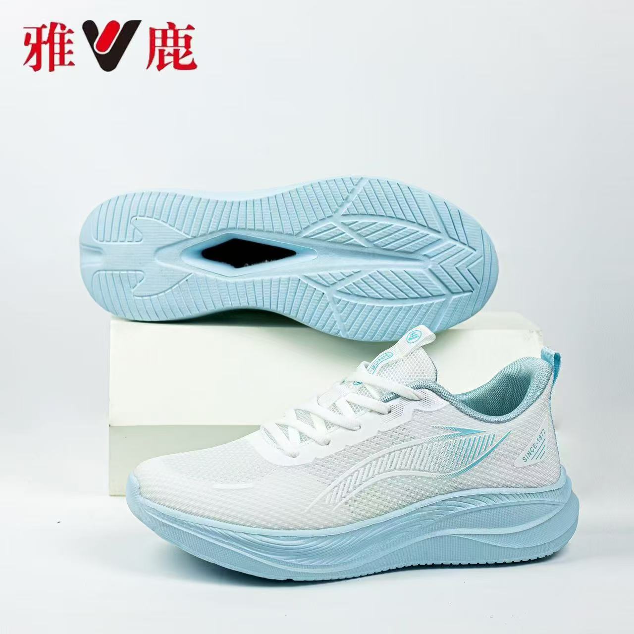 雅鹿Y6601款情侣休闲运动鞋彼