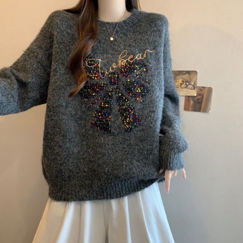 大码女装提花圣诞蝴蝶结字母绣花毛衣女秋冬胖mm时尚减龄套头上衣
