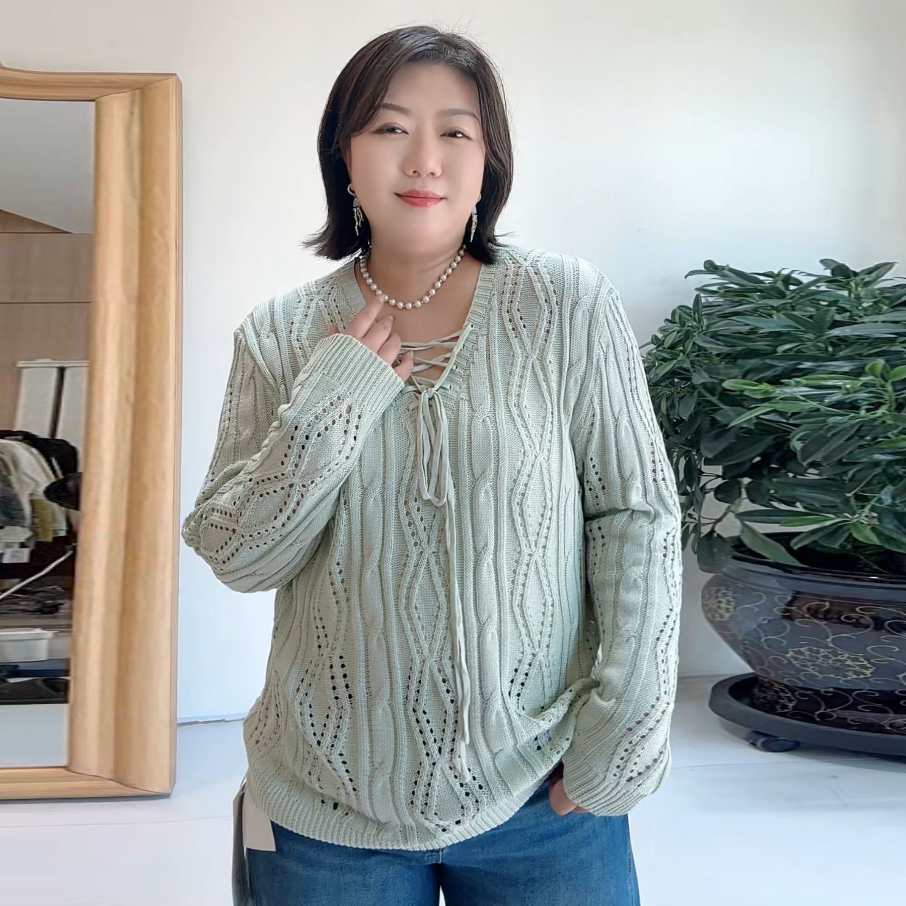 菱格高捻绞花V领镂空系带针织衫女大码弹力显瘦秋季打底内搭上衣G