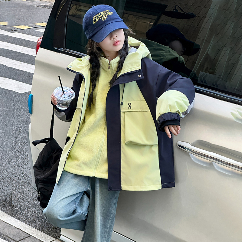 女童外套秋冬款2025新款中大儿童6-12岁女孩潮酷户外三合一冲锋衣